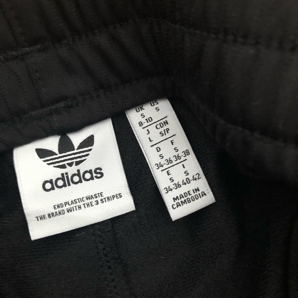 Adidas Black and White Shorts. Size Small - Picture 4 of 5